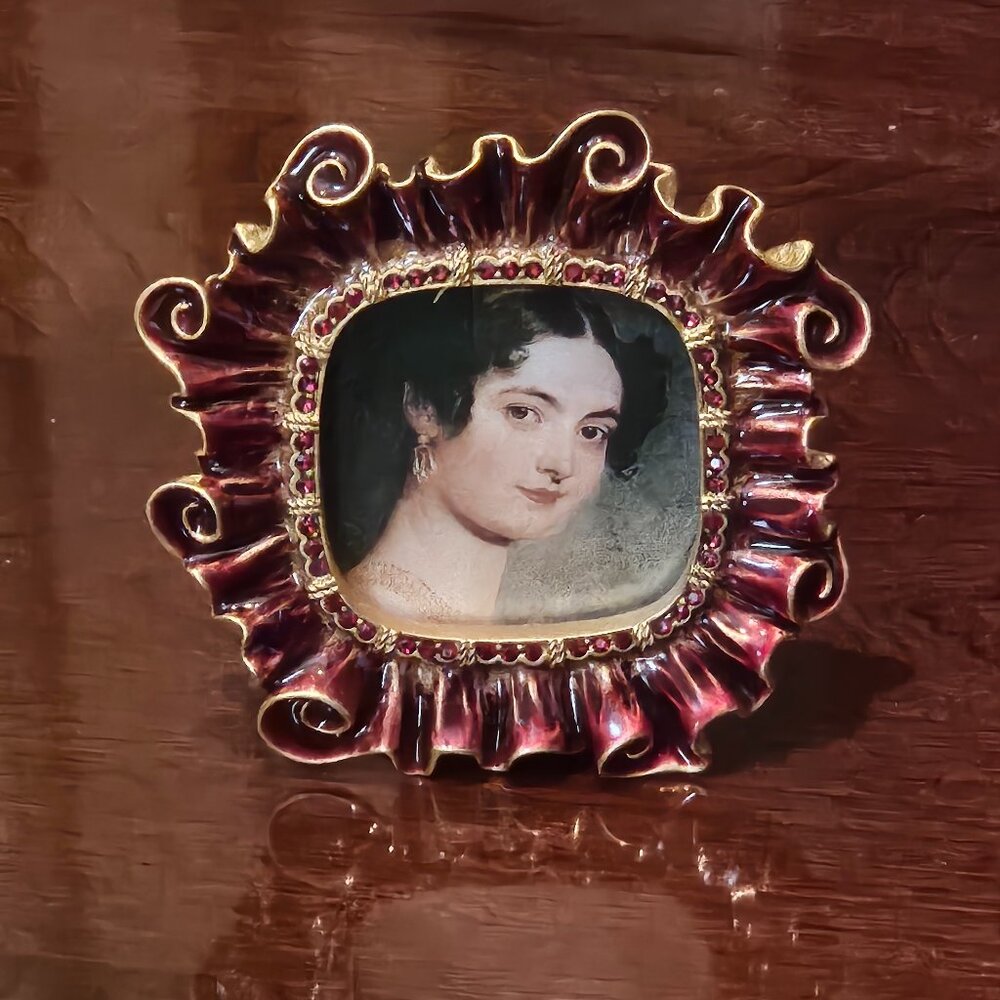 RARE RETIRED NEW JAY STRONGWATER WAVE SCROLL RUFFLE GROTTO CRYSTAL ENAMEL FRAME